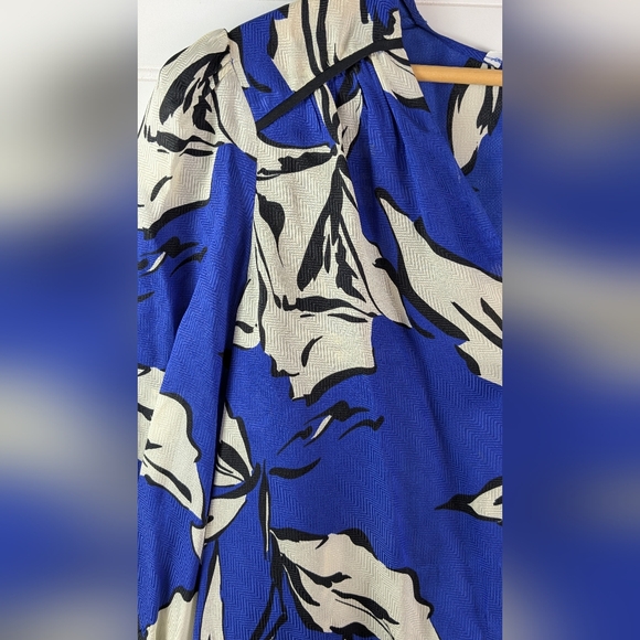 Veronica Beard Silk Blend Blue Floral Milan 3/4 Puff Sleeve V-Neck Blouse L - Picture 6 of 10